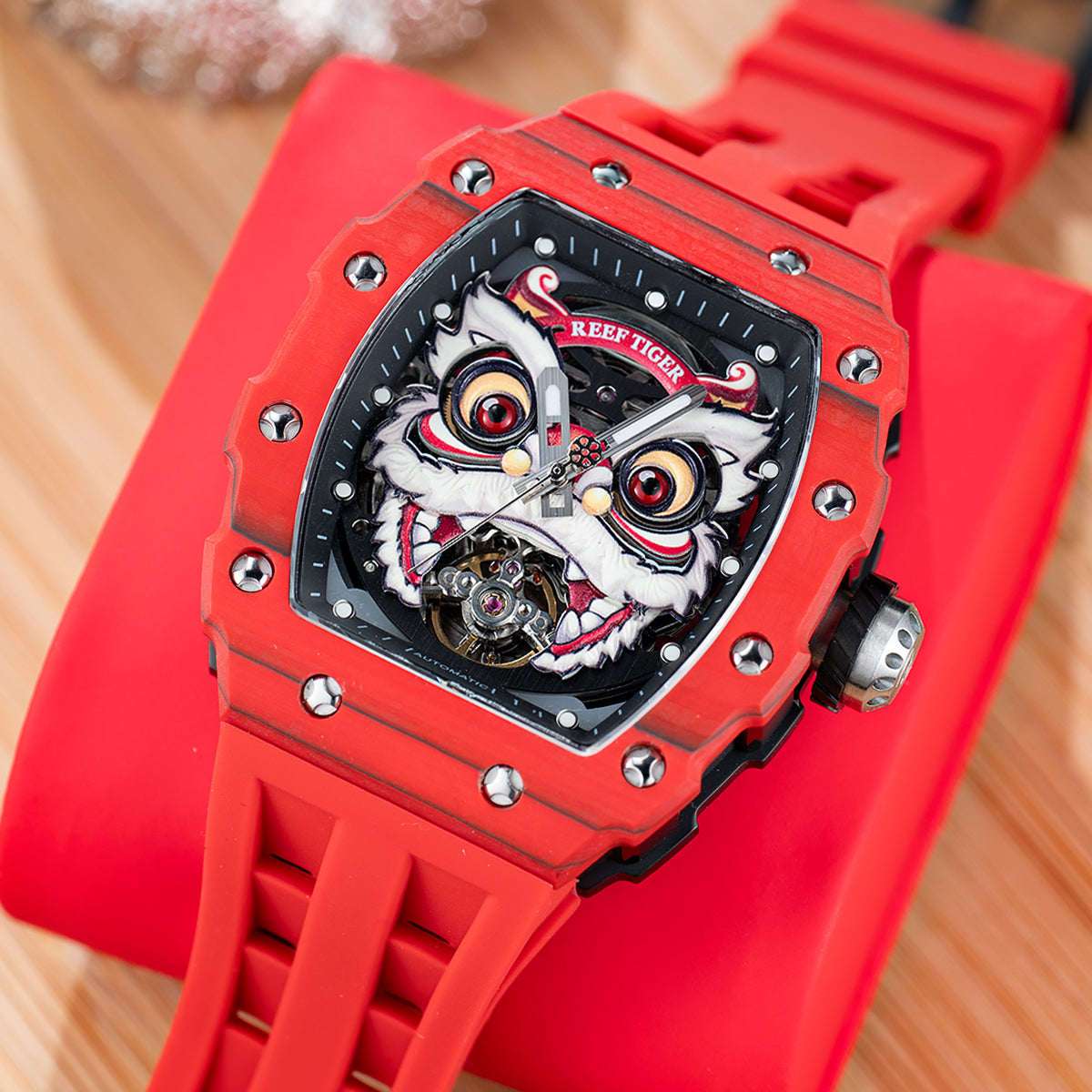 Fashion Reef Tiger RGA3009 Chinese Red Carbon Fiber Case Lion Dance Skeleton Automatic Watch