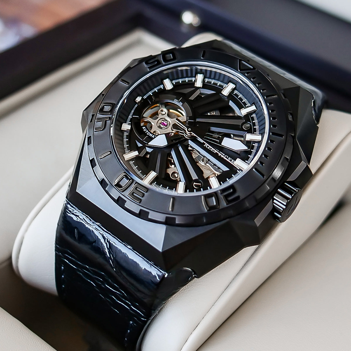 Reef Tiger Black Shark RGA6903-S Diving Automatic Mechanical Watches For Men - Seiko NH70A Automatic Movement Wristwatches