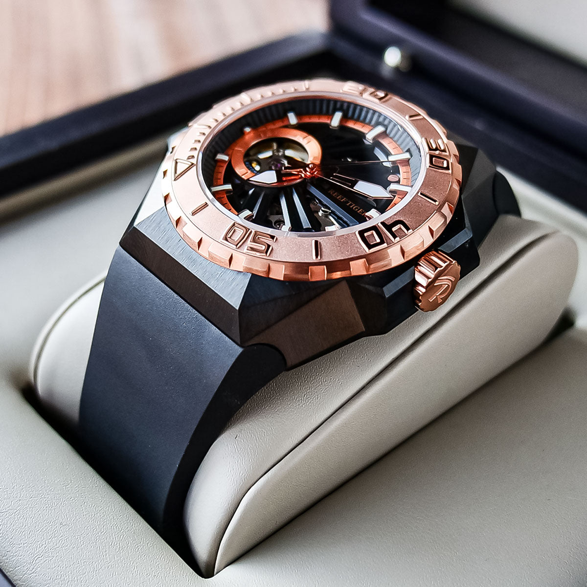 Reef Tiger RGA6903-S Rose Gold 43mm 100M Diving Skeleton Watches - NH36A Movement Mens Automatic Watch